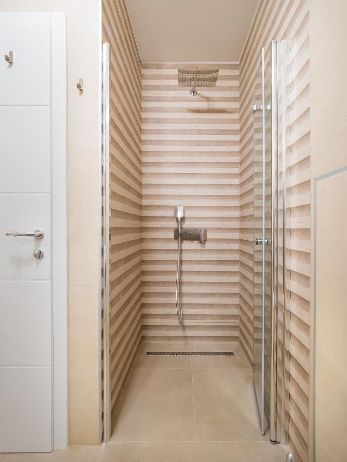 Luxury Apartment- Balcony- Private Rooftop And Jacuzzi- Common Pool Trogir Luaran gambar